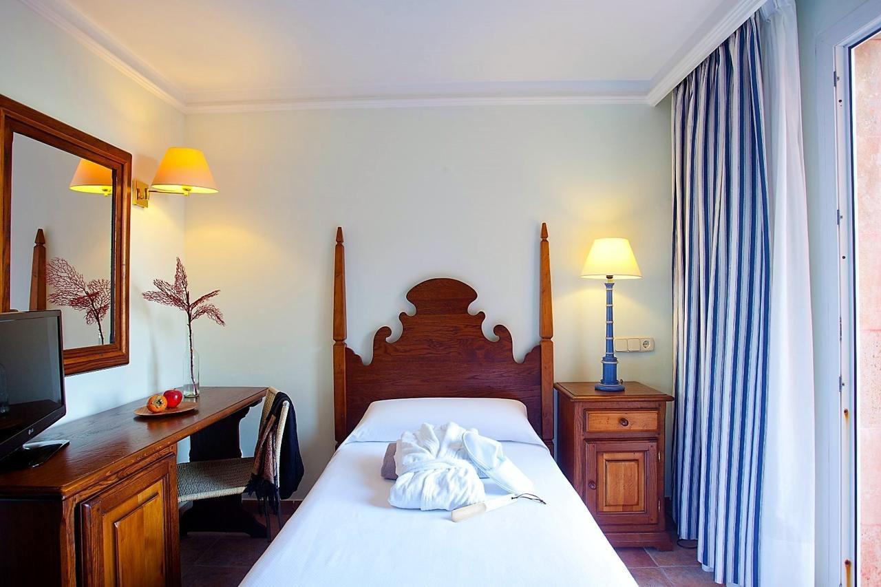 Hotel Cala Sant Vicenc - Adults Only Cala de Sant Vicenc Exterior foto